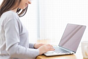 メールマーケティングの始め方。専門用語から使い方まで、わかりやすく徹底解説します。